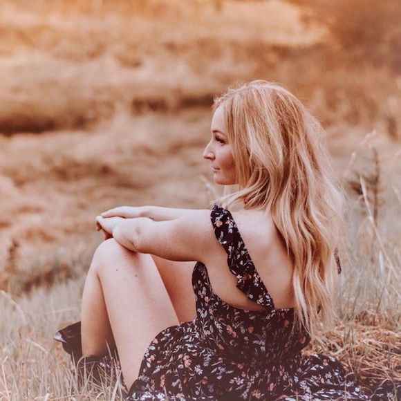 Meet your Posher, Ashley - Picture 1 of 1